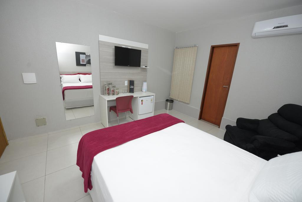 Leon Hotel